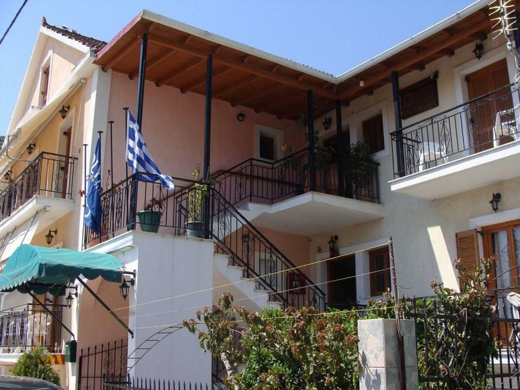 Violatos Studios Agia Efimia Bagian luar foto
